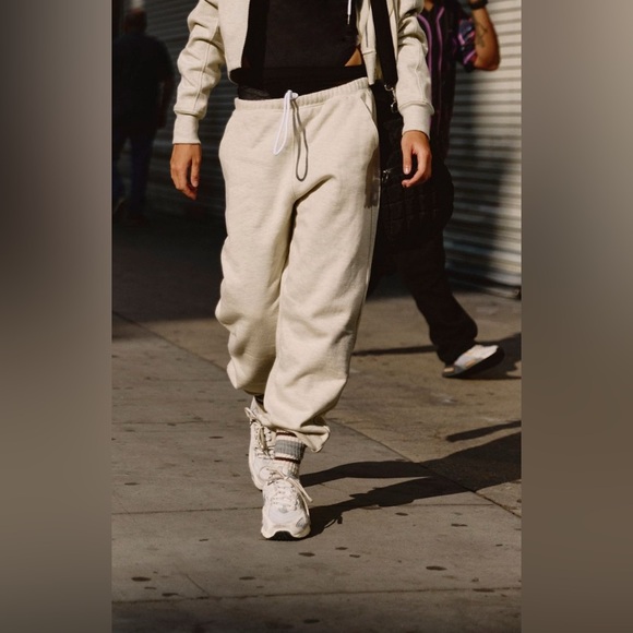 FP Movement by Free People Pants - Free People Movement For The Win Joggers in Oatmeal Heather Size XS NWT